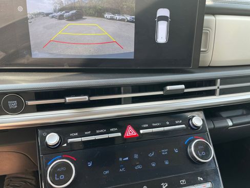 Used 2025 Hyundai Santa Fe SEL image 17