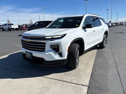 Certified 2025 Chevrolet Traverse LT image 7