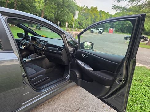 Used 2019 Nissan Leaf S w/ S Charge Package FWD image 24