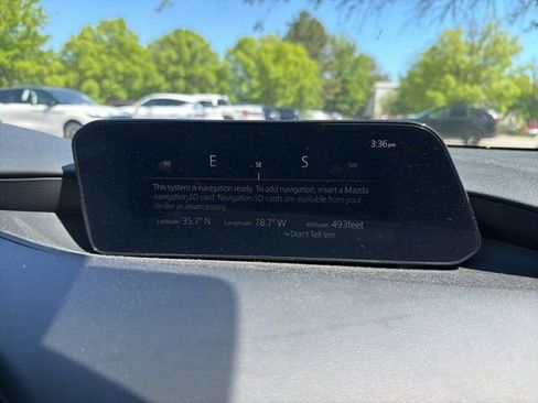 Used 2023 MAZDA MAZDA3 s FWD image 17