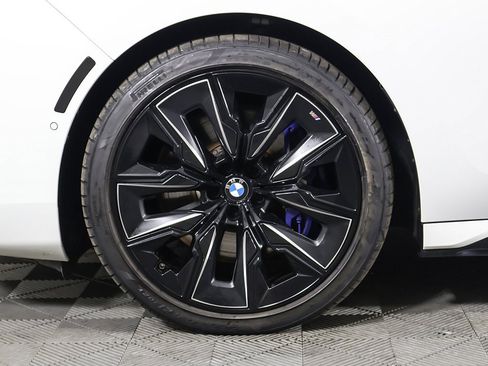 Used 2023 BMW 760i xDrive w/ Parking Assistance Package image 25