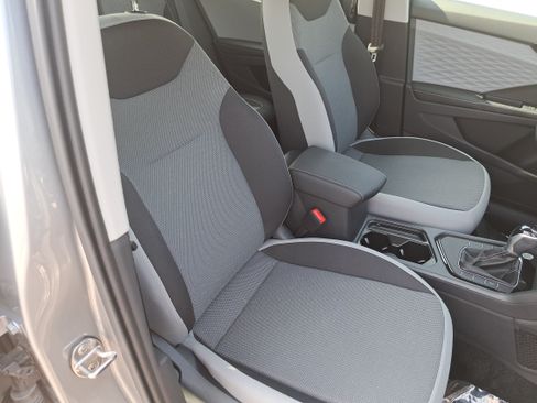 Certified 2024 Volkswagen Taos S FWD image 10