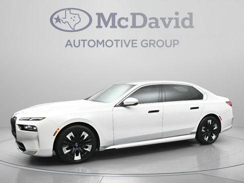 Used 2023 BMW i7 xDrive60 AWD/4WD image 5