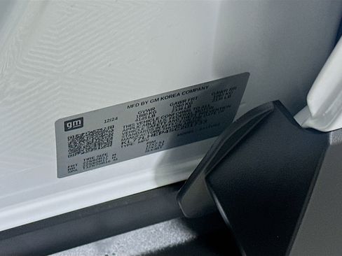 Used 2025 Chevrolet Trax LT image 12