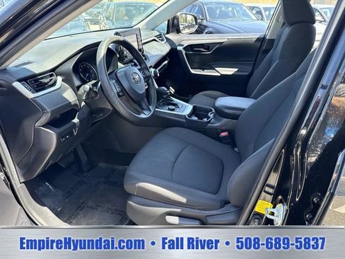 Used 2020 Toyota RAV4 LE AWD/4WD image 19