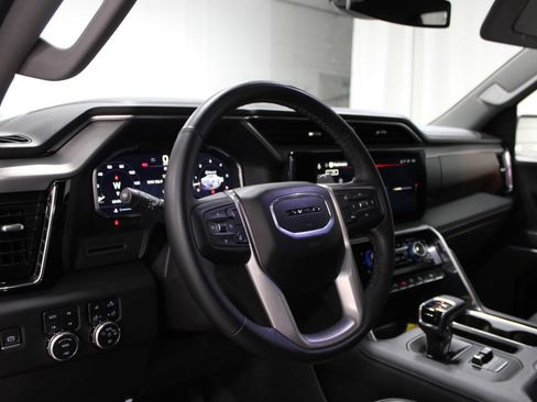 Used 2024 GMC Sierra 1500 Denali AWD/4WD image 19