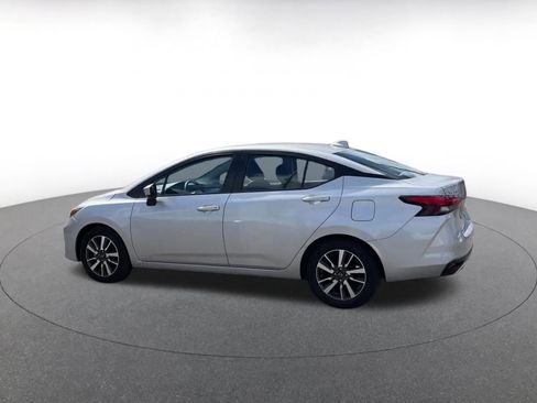 Used 2025 Nissan Versa SV FWD image 9