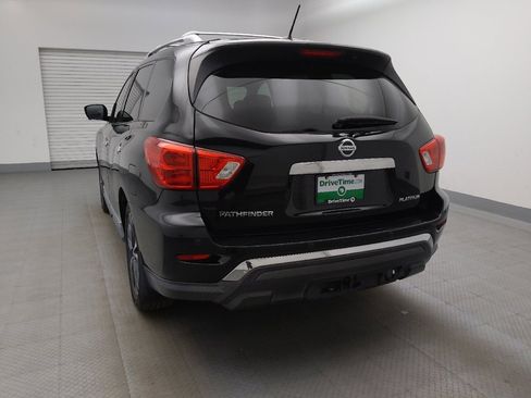 Used 2017 Nissan Pathfinder Platinum w/ Family Entertainment Package FWD image 6