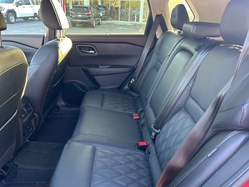 Used 2023 Nissan Rogue Platinum w/ Platinum Premium Package image 10