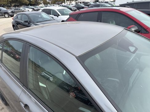 Used 2025 Toyota Camry SE image 4