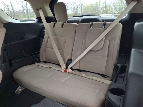 Used 2020 Ford Explorer XLT w/ Comfort Package image 13