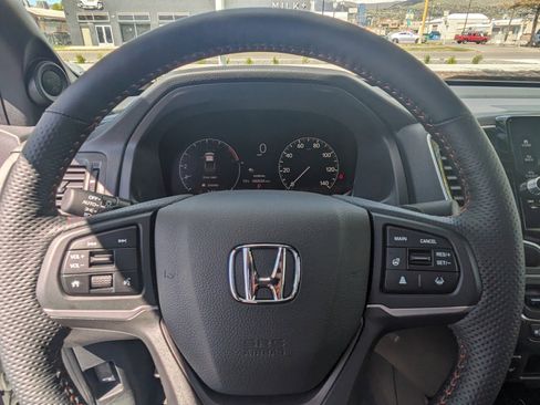 Certified 2025 Honda Ridgeline TrailSport image 14