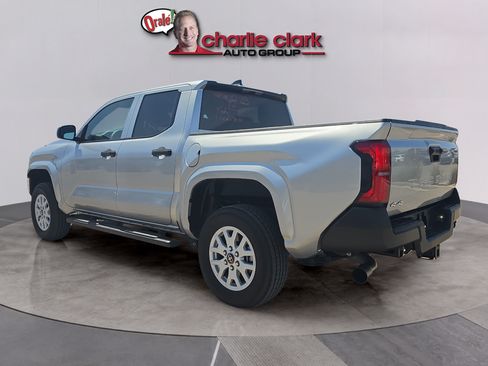 Used 2025 Toyota Tacoma SR AWD/4WD image 3