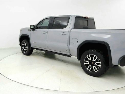 Used 2024 GMC Sierra 1500 AT4 w/ Technology Package AWD/4WD image 3