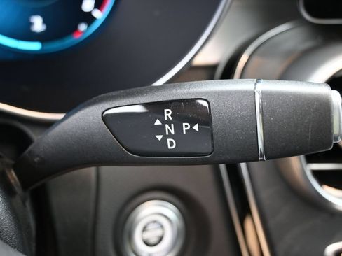 Used 2022 Mercedes-Benz GLC 300 image 34