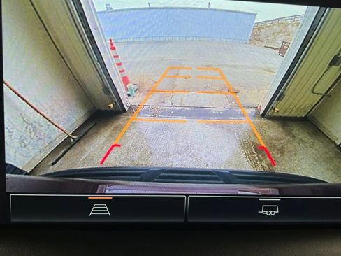 Used 2023 GMC Yukon AT4 image 15