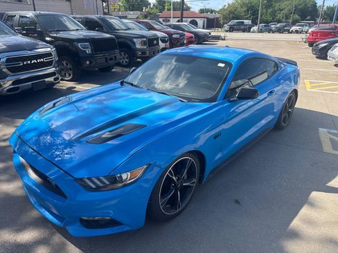 Used 2017 Ford Mustang GT Premium w/ Enhanced Security Package RWD image 14