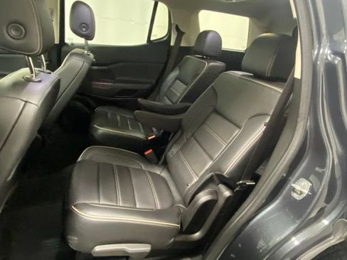 Used 2022 GMC Acadia Denali w/ Denali Ultimate Package AWD/4WD image 13