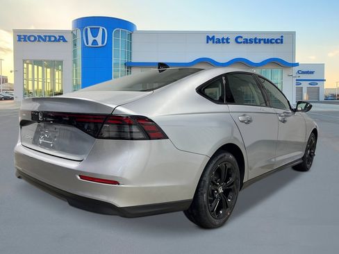 Used 2025 Honda Accord SE image 3