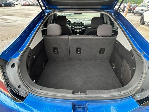 Used 2018 Chevrolet Volt LT w/ Comfort Package FWD image 17