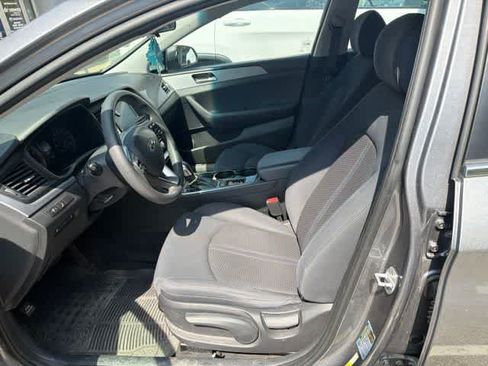 Used 2018 Hyundai Sonata SE FWD image 10
