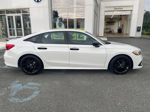 Used 2022 Honda Civic Sport image 6