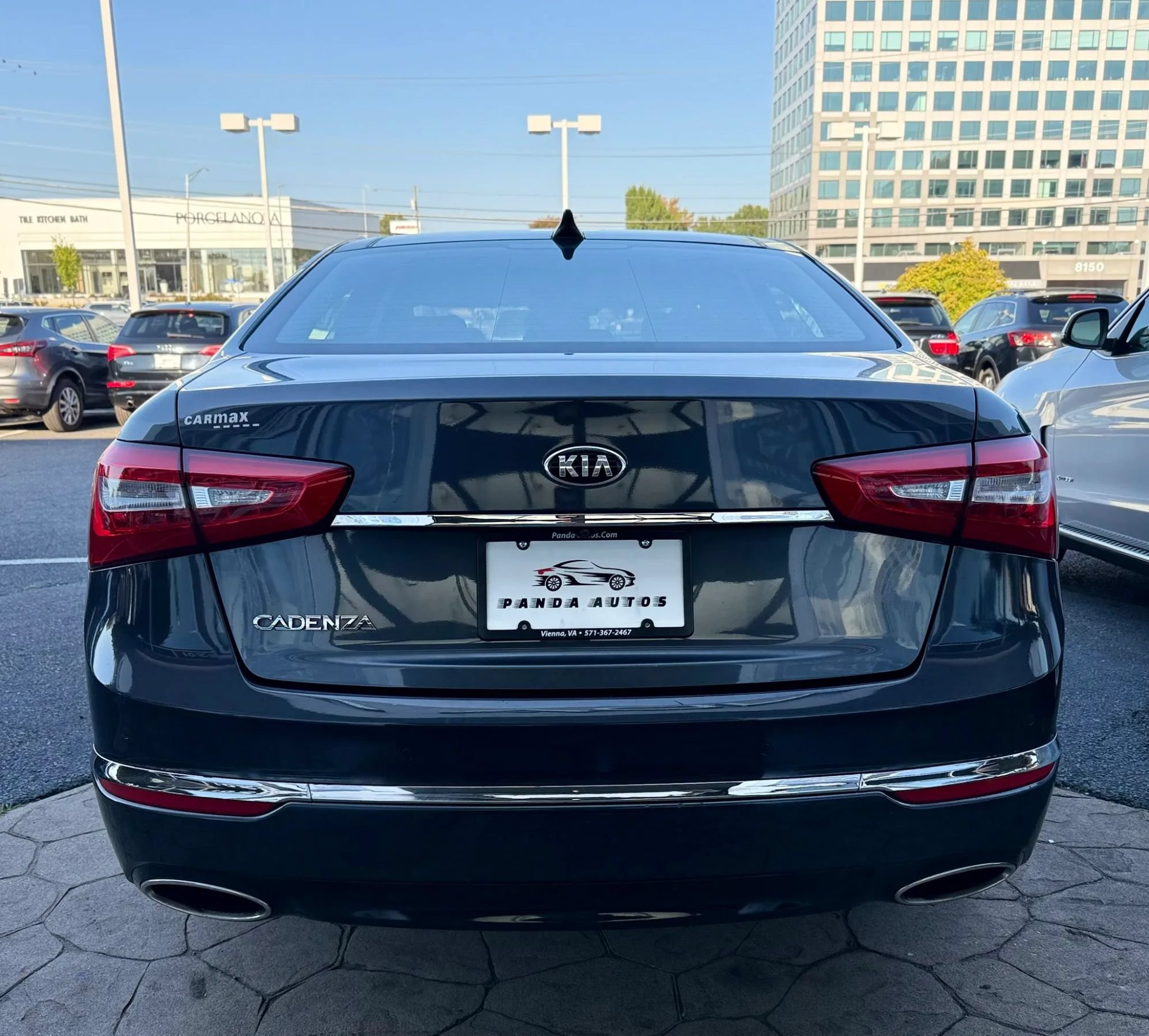 Used 2015 Kia Cadenza Premium w/ Luxury Package FWD image 6