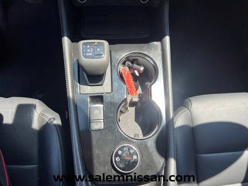 Used 2023 Nissan Rogue SL AWD/4WD image 10