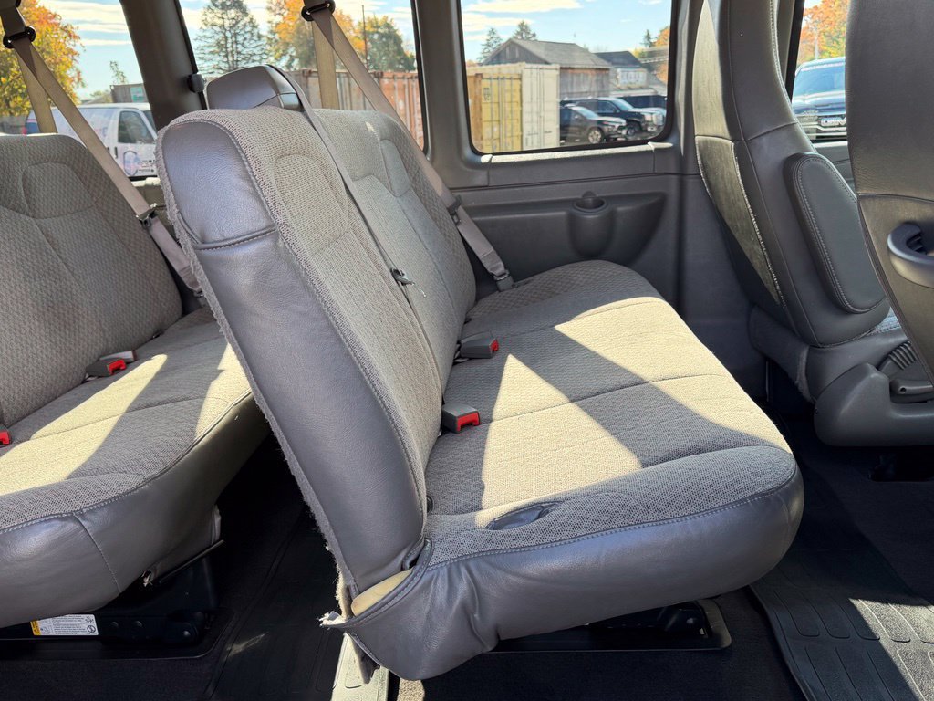 Used 2025 GMC Savana 3500 LT w/ LT Preferred Equipment Group RWD image 12