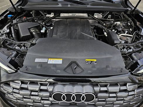 New 2025 Audi Q5 Premium Plus image 24