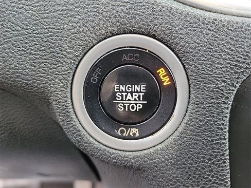 Used 2018 Dodge Charger R/T w/ Plus Group image 29