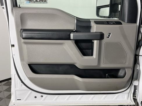 Used 2017 Ford F350 XLT image 19