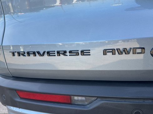 Used 2024 Chevrolet Traverse Z71 w/ LPO, Floor Liner Package image 45