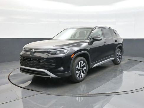 New 2026 Volkswagen Tiguan S AWD/4WD image 3