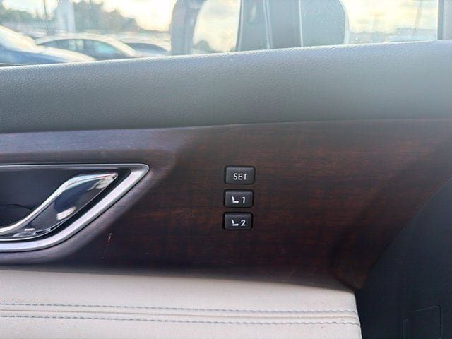 Used 2019 Subaru Ascent Touring AWD/4WD image 8