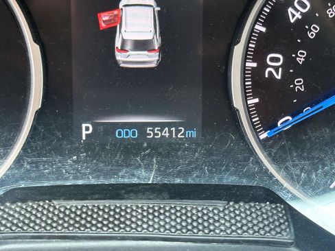 Used 2021 Toyota RAV4 XLE Premium AWD/4WD image 13