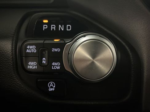 Used 2022 RAM 1500 Laramie AWD/4WD image 18