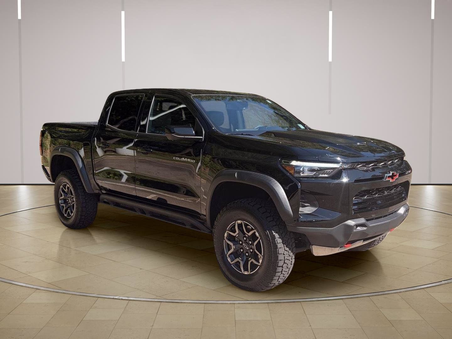 Used 2023 Chevrolet Colorado ZR2 w/ ZR2 Convenience Package III AWD/4WD image 8