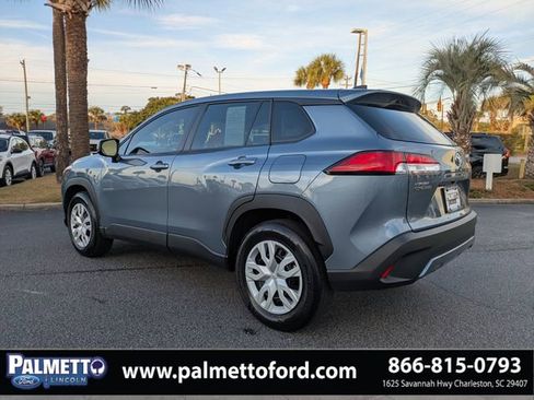 Used 2024 Toyota Corolla Cross L image 6