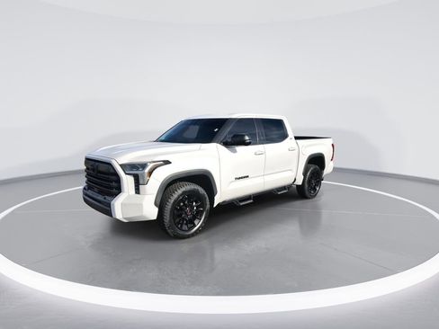 Used 2023 Toyota Tundra SR5 w/ SR5 Premium Package image 4