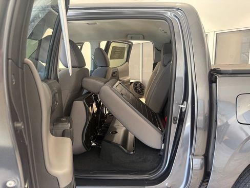Used 2023 Toyota Tacoma SR AWD/4WD image 21