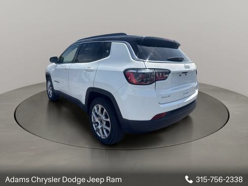 Used 2025 Jeep Compass Limited AWD/4WD image 4
