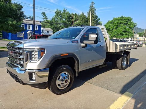 Used 2022 GMC Sierra 3500 SLE w/ SLE Convenience Package AWD/4WD image 3