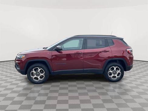 Used 2022 Jeep Compass Trailhawk w/ Trailhawk Convenience Group AWD/4WD image 8