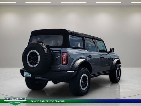 Certified 2022 Ford Bronco Badlands w/ Sasquatch Package AWD/4WD image 4