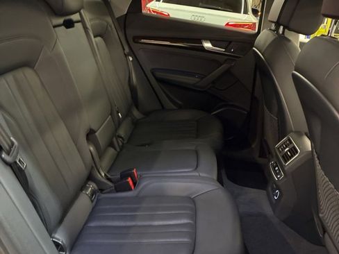 Used 2019 Audi Q5 2.0T Premium Plus w/ Premium Plus Package image 19
