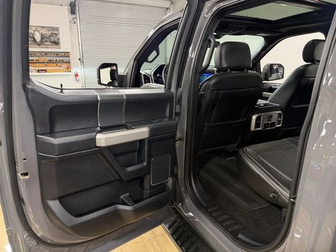 Used 2020 Ford F150 Lariat w/ Equipment Group 502A Luxury AWD/4WD image 17