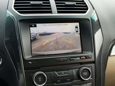 Used 2016 Ford Explorer XLT w/ Equipment Group 202A image 25