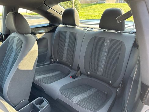 Used 2012 Volkswagen Beetle Turbo FWD image 13