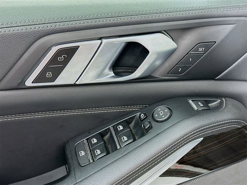 Used 2020 BMW X5 sDrive40i w/ Premium Package image 18